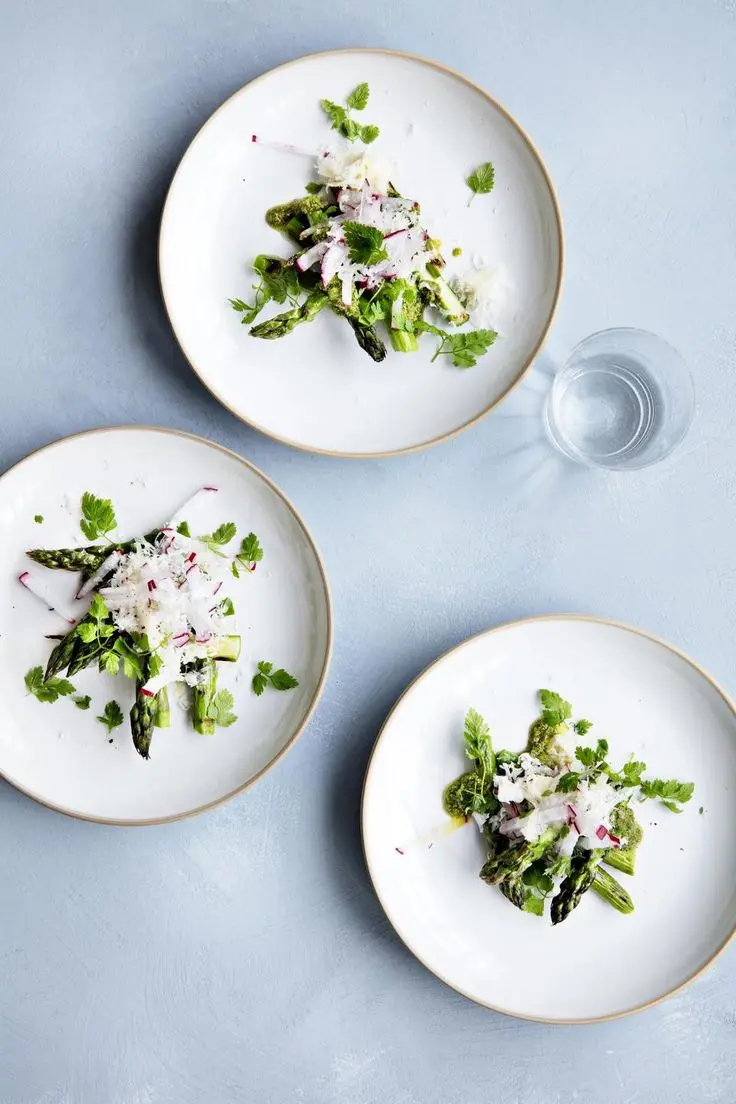 Een heerlijk aspergediner bij Thiessen bestaande uit drie borden